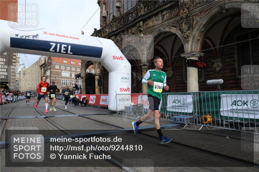 05.10.2025 - 20. swb-Marathon Bremen Yannick Fuchs http://msf.ph/oto/9244810 05.10.2025 10:42:20 Ziel 8187, 9364, 9504, 10838, 11217, 11422 meine-sportfotos.de