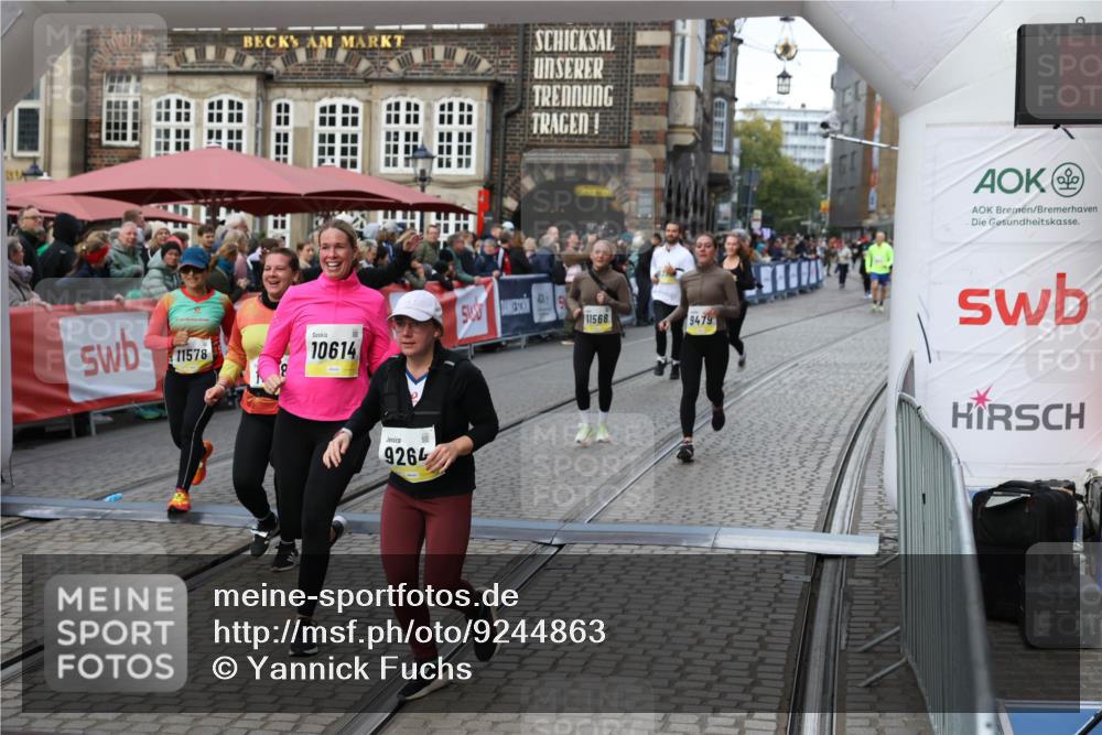05.10.2025 - 20. swb-Marathon Bremen Yannick Fuchs http://msf.ph/oto/9244863 05.10.2025 11:11:23 Ziel 8865, 9011, 9245, 9264, 9273, 9386, 9479, 9822, 9823, 9836, 9837, 10183, 10614, 11158, 11568, 11578, 11580 meine-sportfotos.de