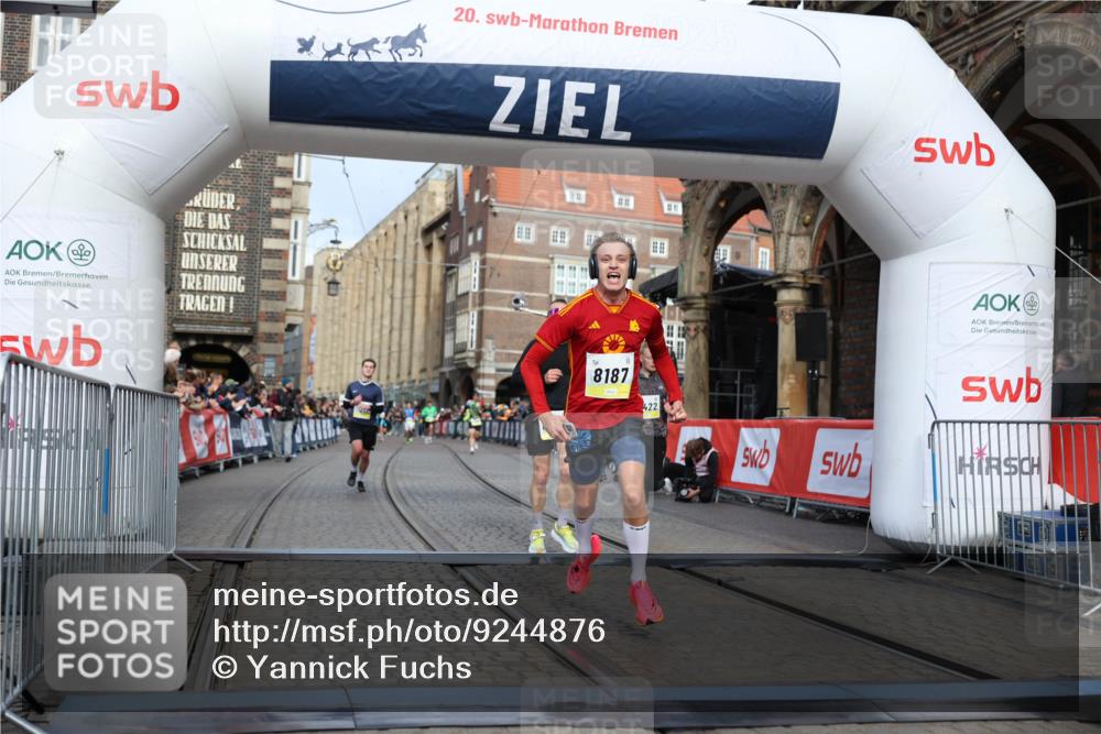 05.10.2025 - 20. swb-Marathon Bremen Yannick Fuchs http://msf.ph/oto/9244876 05.10.2025 10:42:20 Ziel 8187, 9364, 9504, 10838, 11217, 11422 meine-sportfotos.de