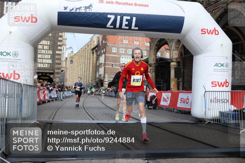 05.10.2025 - 20. swb-Marathon Bremen Yannick Fuchs http://msf.ph/oto/9244884 05.10.2025 10:42:20 Ziel 8187, 9364, 9504, 10838, 11217, 11422 meine-sportfotos.de