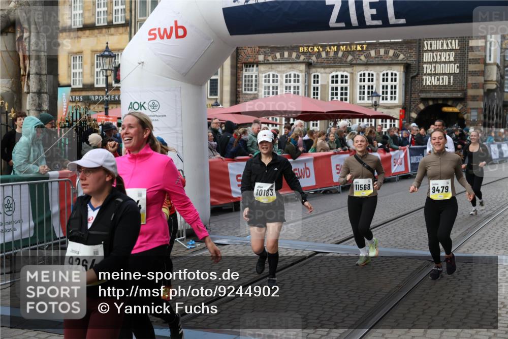 05.10.2025 - 20. swb-Marathon Bremen Yannick Fuchs http://msf.ph/oto/9244902 05.10.2025 11:11:24 Ziel 9011, 9245, 9264, 9273, 9386, 9479, 9822, 9823, 9836, 9837, 10183, 10614, 11158, 11568, 11578, 11580 meine-sportfotos.de