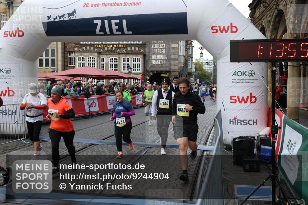 05.10.2025 - 20. swb-Marathon Bremen Yannick Fuchs http://msf.ph/oto/9244904 05.10.2025 11:09:51 Ziel 9001, 9538, 9731, 9732, 9887, 10245, 10316, 10412, 10672, 10881, 10886, 11206, 11407, 11654, 11655, 11664 meine-sportfotos.de