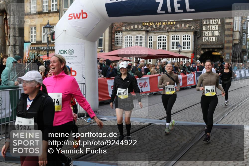 05.10.2025 - 20. swb-Marathon Bremen Yannick Fuchs http://msf.ph/oto/9244922 05.10.2025 11:11:25 Ziel 9011, 9264, 9273, 9386, 9479, 9836, 9837, 10183, 10614, 11158, 11568, 11578, 11580 meine-sportfotos.de
