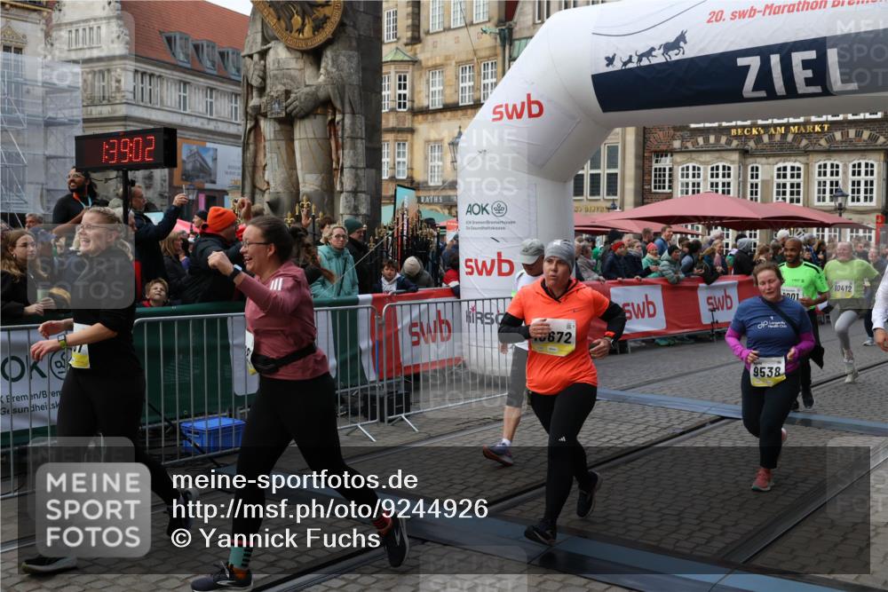 05.10.2025 - 20. swb-Marathon Bremen Yannick Fuchs http://msf.ph/oto/9244926 05.10.2025 11:09:51 Ziel 9001, 9538, 9731, 9732, 9887, 10245, 10316, 10412, 10672, 10881, 10886, 11206, 11407, 11654, 11655, 11664 meine-sportfotos.de
