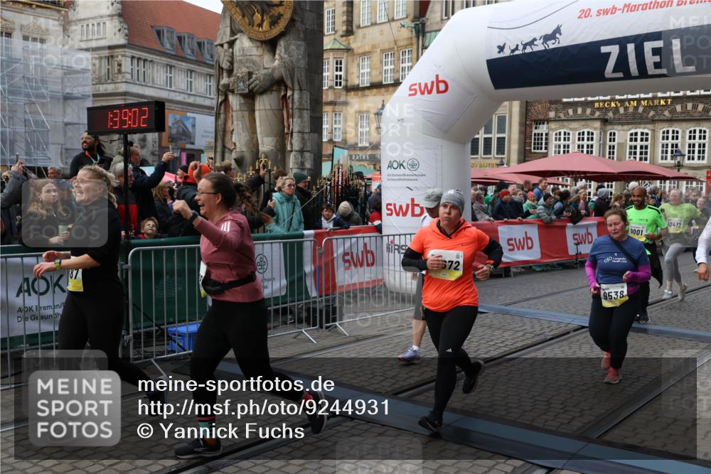 05.10.2025 - 20. swb-Marathon Bremen Yannick Fuchs http://msf.ph/oto/9244931 05.10.2025 11:09:52 Ziel 9001, 9538, 9731, 9732, 9887, 10245, 10316, 10412, 10672, 10881, 10886, 11206, 11407, 11654, 11655, 11664 meine-sportfotos.de