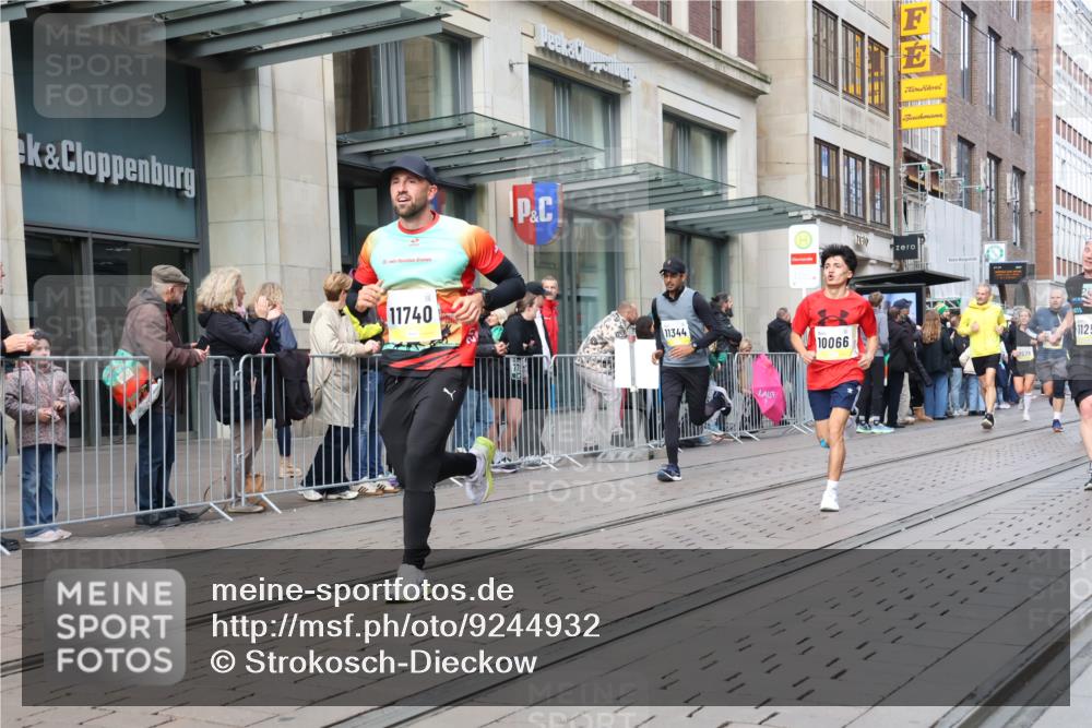 05.10.2025 - 20. swb-Marathon Bremen Strokosch-Dieckow http://msf.ph/oto/9244932 05.10.2025 10:50:15 Ziel 8866, 9230, 9267, 9299, 9337, 9578, 9658, 9740, 9742, 9832, 9969, 9986, 10043, 10066, 10199, 10251, 10279, 10479, 10537, 10638, 11022, 11062, 11239, 11241, 11254, 11298, 11344, 11451, 11460, 11466, 11531, 11543, 11660, 11661, 11740, 8866, 9230, 9267, 9299, 9337, 9578, 9658, 9740, 9742, 9832, 9969, 9986, 10043, 10066, 10199, 10251, 10537, 10638, 11022, 11062, 11239, 11241, 11254, 11298, 11344, 11460, 11466, 11531, 11660, 11740 meine-sportfotos.de