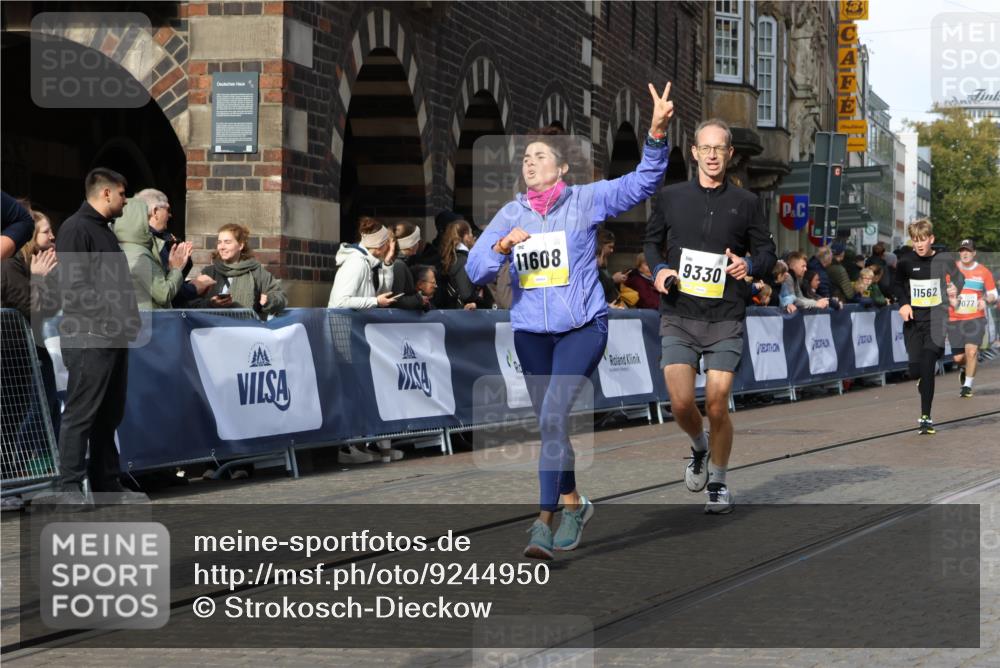 05.10.2025 - 20. swb-Marathon Bremen Strokosch-Dieckow http://msf.ph/oto/9244950 05.10.2025 10:58:11 Ziel 7077, 9330, 9634, 9952, 10368, 10377, 10398, 10620, 10786, 11049, 11562, 11608 meine-sportfotos.de