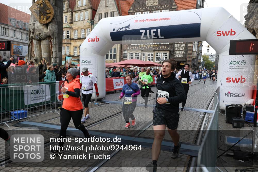 05.10.2025 - 20. swb-Marathon Bremen Yannick Fuchs http://msf.ph/oto/9244964 05.10.2025 11:09:52 Ziel 9001, 9538, 9731, 9732, 9887, 10245, 10316, 10412, 10672, 10881, 10886, 11206, 11407, 11654, 11655, 11664 meine-sportfotos.de