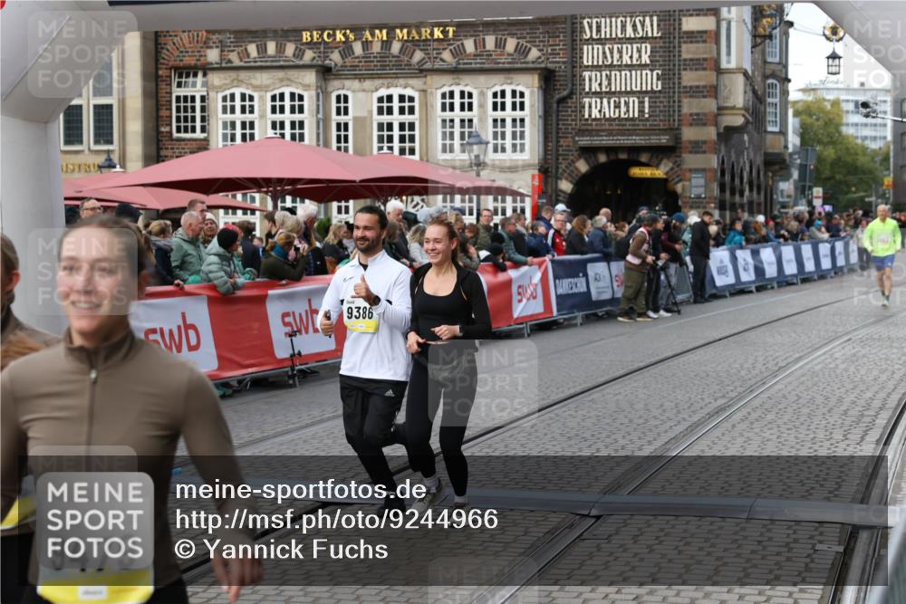 05.10.2025 - 20. swb-Marathon Bremen Yannick Fuchs http://msf.ph/oto/9244966 05.10.2025 11:11:26 Ziel 9011, 9264, 9273, 9386, 9479, 10183, 10614, 11158, 11568, 11578, 11580 meine-sportfotos.de
