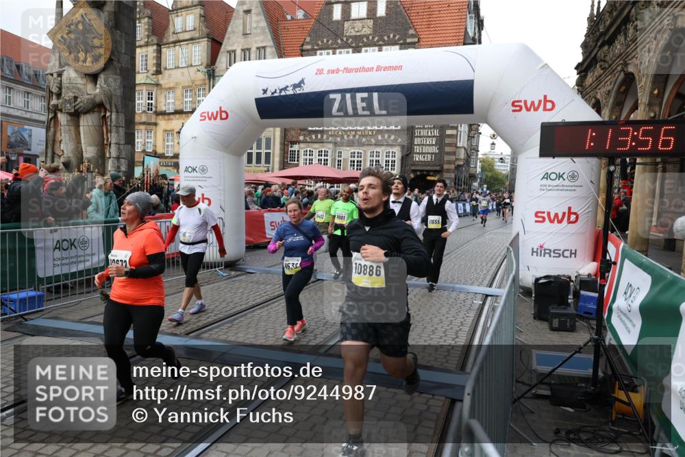 05.10.2025 - 20. swb-Marathon Bremen Yannick Fuchs http://msf.ph/oto/9244987 05.10.2025 11:09:52 Ziel 9001, 9538, 9731, 9732, 9887, 10245, 10316, 10412, 10672, 10881, 10886, 11206, 11407, 11654, 11655, 11664 meine-sportfotos.de