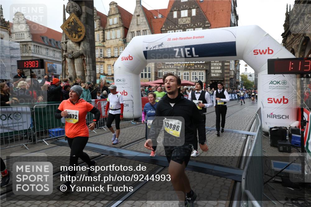 05.10.2025 - 20. swb-Marathon Bremen Yannick Fuchs http://msf.ph/oto/9244993 05.10.2025 11:09:52 Ziel 9001, 9538, 9731, 9732, 9887, 10245, 10316, 10412, 10672, 10881, 10886, 11206, 11407, 11654, 11655, 11664 meine-sportfotos.de