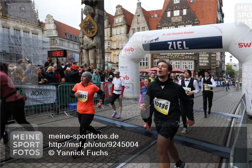 05.10.2025 - 20. swb-Marathon Bremen Yannick Fuchs http://msf.ph/oto/9245004 05.10.2025 11:09:52 Ziel 9001, 9538, 9731, 9732, 9887, 10245, 10316, 10412, 10672, 10881, 10886, 11206, 11407, 11654, 11655, 11664 meine-sportfotos.de