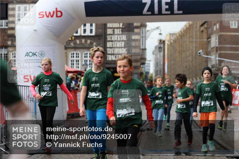 05.10.2025 - 20. swb-Marathon Bremen Yannick Fuchs http://msf.ph/oto/9245007 05.10.2025 15:20:49 Ziel  meine-sportfotos.de
