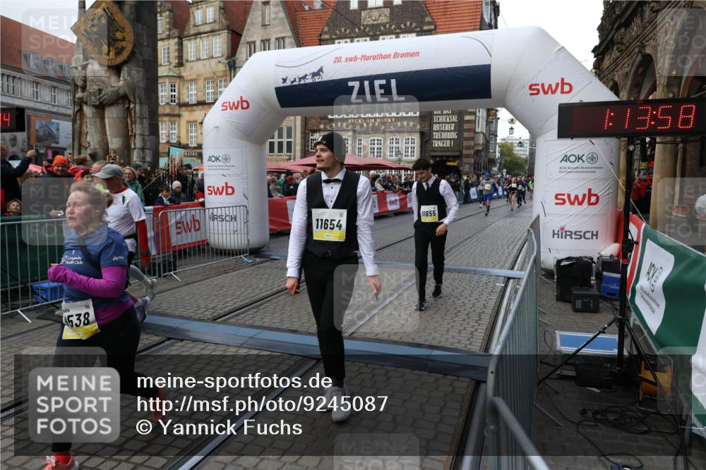 05.10.2025 - 20. swb-Marathon Bremen Yannick Fuchs http://msf.ph/oto/9245087 05.10.2025 11:09:53 Ziel 9001, 9538, 9731, 9732, 9887, 10245, 10316, 10412, 10672, 10881, 10886, 11206, 11407, 11654, 11655, 11664 meine-sportfotos.de