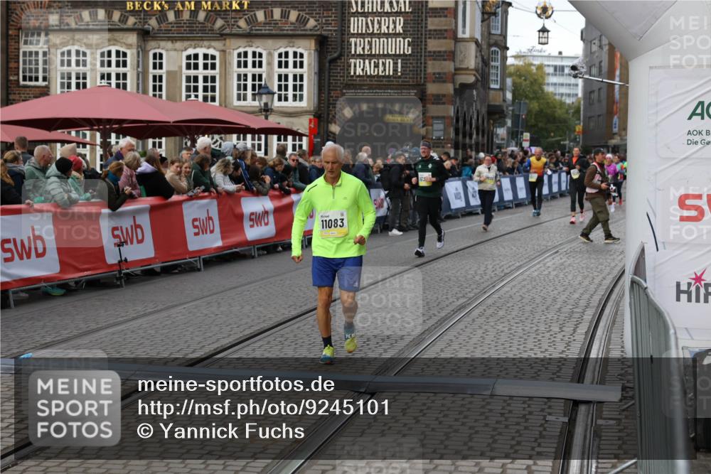 05.10.2025 - 20. swb-Marathon Bremen Yannick Fuchs http://msf.ph/oto/9245101 05.10.2025 11:11:34 Ziel 11083 meine-sportfotos.de