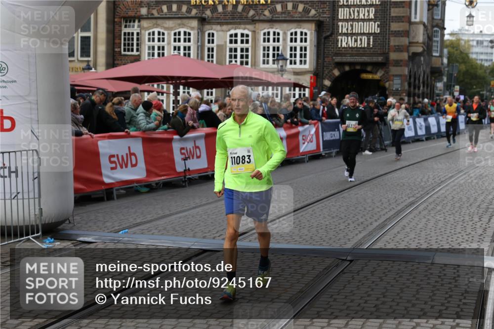 05.10.2025 - 20. swb-Marathon Bremen Yannick Fuchs http://msf.ph/oto/9245167 05.10.2025 11:11:35 Ziel 10320, 11083 meine-sportfotos.de