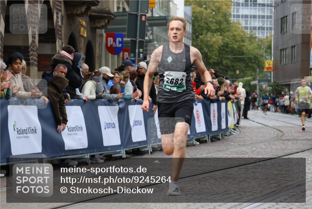 05.10.2025 - 20. swb-Marathon Bremen Strokosch-Dieckow http://msf.ph/oto/9245264 05.10.2025 12:46:30 Ziel 2682, 4251 meine-sportfotos.de