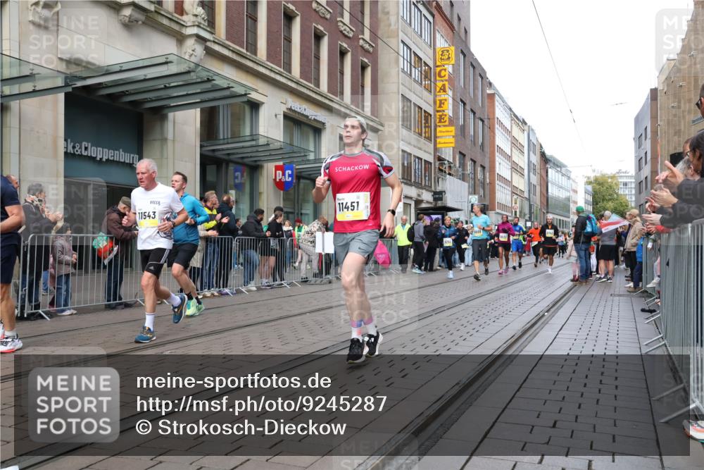 05.10.2025 - 20. swb-Marathon Bremen Strokosch-Dieckow http://msf.ph/oto/9245287 05.10.2025 10:50:28 Ziel 7733, 9199, 9230, 9251, 9277, 9299, 9399, 9578, 9630, 9658, 9715, 9742, 9832, 9888, 9966, 9969, 9975, 9986, 10029, 10043, 10224, 10227, 10251, 10254, 10279, 10479, 10534, 10689, 10698, 11061, 11062, 11220, 11311, 11451, 11466, 11543, 11661, 7733, 9199, 9230, 9251, 9277, 9299, 9399, 9578, 9630, 9658, 9715, 9742, 9832, 9888, 9966, 9969, 9975, 9986, 10029, 10043, 10224, 10227, 10251, 11062, 11466 meine-sportfotos.de