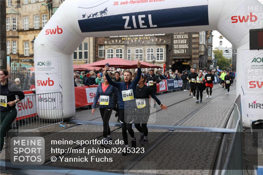 05.10.2025 - 20. swb-Marathon Bremen Yannick Fuchs http://msf.ph/oto/9245323 05.10.2025 11:10:02 Ziel 9410, 9685, 9760, 9972, 10448, 10827, 10860, 11219, 11381, 11486, 11748 meine-sportfotos.de