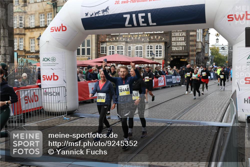 05.10.2025 - 20. swb-Marathon Bremen Yannick Fuchs http://msf.ph/oto/9245352 05.10.2025 11:10:02 Ziel 9410, 9685, 9760, 9972, 10448, 10827, 10860, 11219, 11381, 11486, 11748 meine-sportfotos.de