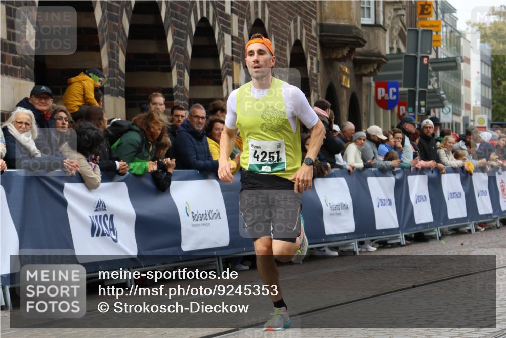 05.10.2025 - 20. swb-Marathon Bremen Strokosch-Dieckow http://msf.ph/oto/9245353 05.10.2025 12:46:38 Ziel 4251 meine-sportfotos.de