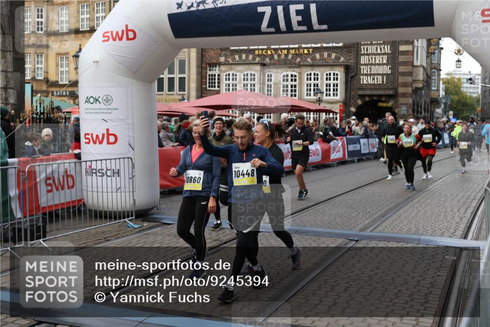05.10.2025 - 20. swb-Marathon Bremen Yannick Fuchs http://msf.ph/oto/9245394 05.10.2025 11:10:02 Ziel 9410, 9685, 9760, 9972, 10448, 10827, 10860, 11219, 11381, 11486, 11748 meine-sportfotos.de