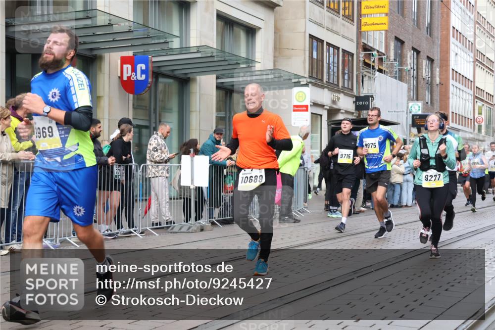05.10.2025 - 20. swb-Marathon Bremen Strokosch-Dieckow http://msf.ph/oto/9245427 05.10.2025 10:50:33 Ziel 7733, 9199, 9230, 9251, 9277, 9399, 9416, 9425, 9630, 9658, 9663, 9715, 9742, 9832, 9888, 9894, 9966, 9969, 9975, 10029, 10043, 10206, 10224, 10226, 10227, 10254, 10279, 10378, 10479, 10534, 10669, 10689, 10698, 10743, 10932, 11061, 11220, 11279, 11311, 11391, 11451, 11543, 11573, 11661, 7733, 9199, 9230, 9251, 9277, 9399, 9416, 9425, 9630, 9658, 9663, 9715, 9742, 9832, 9888, 9894, 9966, 9969, 9975, 10029, 10043, 10206, 10224, 10226, 10227 meine-sportfotos.de