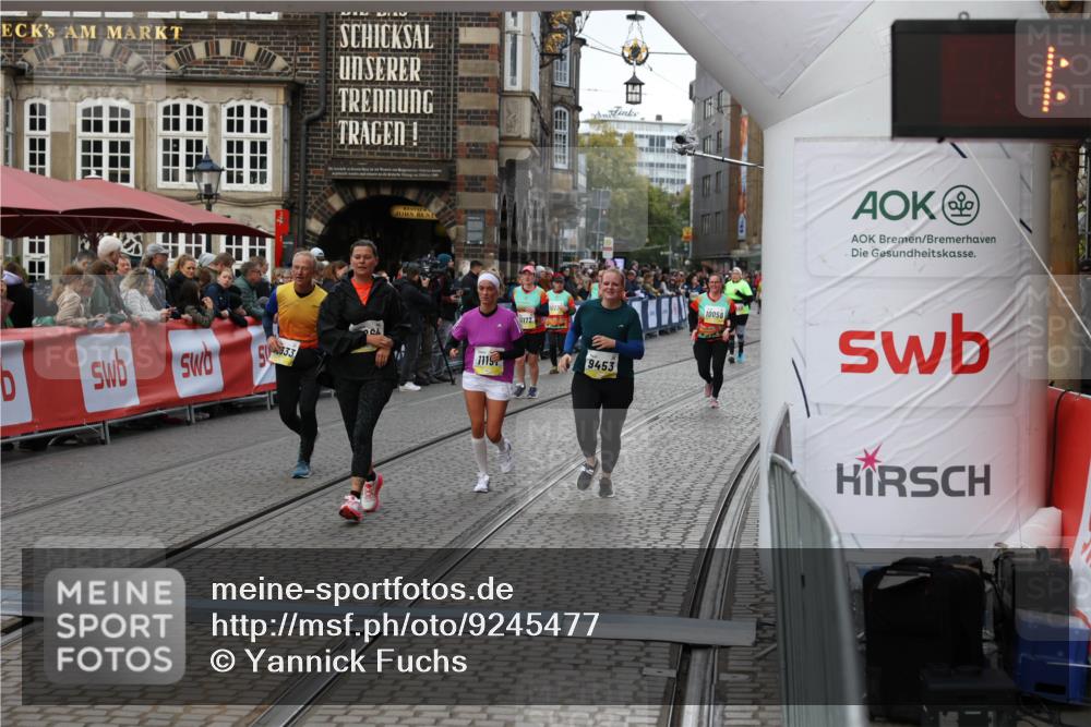 05.10.2025 - 20. swb-Marathon Bremen Yannick Fuchs http://msf.ph/oto/9245477 05.10.2025 11:11:41 Ziel 9453, 10264, 10320, 10333, 11030, 11083, 11191 meine-sportfotos.de