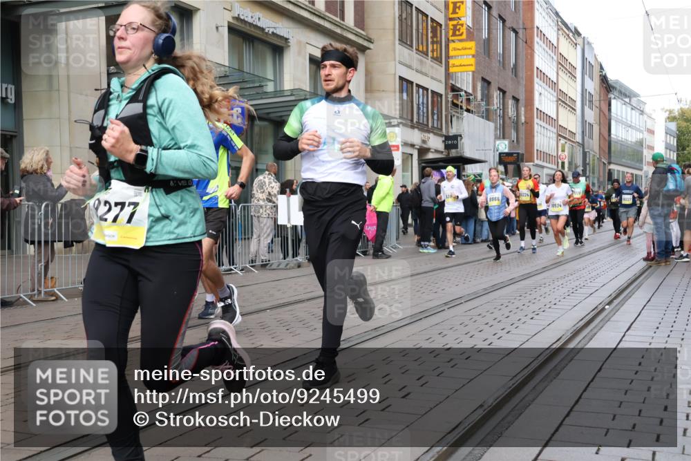 05.10.2025 - 20. swb-Marathon Bremen Strokosch-Dieckow http://msf.ph/oto/9245499 05.10.2025 10:50:35 Ziel 7733, 9199, 9230, 9251, 9256, 9277, 9287, 9399, 9416, 9425, 9630, 9658, 9663, 9715, 9742, 9832, 9888, 9894, 9966, 9969, 9975, 10029, 10043, 10206, 10224, 10226, 10227, 10254, 10279, 10378, 10479, 10534, 10669, 10689, 10698, 10743, 10932, 11061, 11220, 11279, 11311, 11391, 11451, 11543, 11573, 11661, 7733, 9199, 9230, 9251, 9256, 9277, 9287, 9399, 9416, 9425, 9630, 9658, 9663, 9715, 9742, 9832, 9888, 9894, 9966, 9969, 9975, 10029, 10043, 10206, 10224, 10226, 10227 meine-sportfotos.de