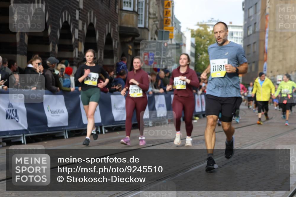 05.10.2025 - 20. swb-Marathon Bremen Strokosch-Dieckow http://msf.ph/oto/9245510 05.10.2025 10:58:27 Ziel 9433, 9820, 9913, 10055, 10084, 10261, 10285, 10408, 10513, 10586, 10988, 11181, 11291, 11591, 11700 meine-sportfotos.de