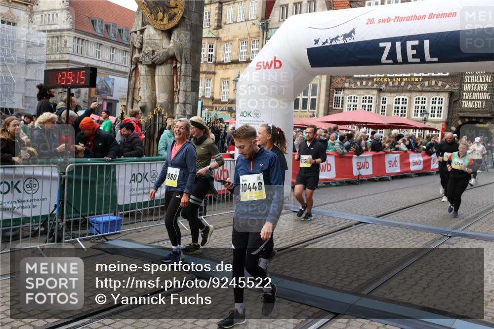 05.10.2025 - 20. swb-Marathon Bremen Yannick Fuchs http://msf.ph/oto/9245522 05.10.2025 11:10:04 Ziel 9288, 9410, 9685, 9760, 9972, 10435, 10448, 10515, 10827, 10860, 10885, 11219, 11381, 11405, 11486, 11748 meine-sportfotos.de