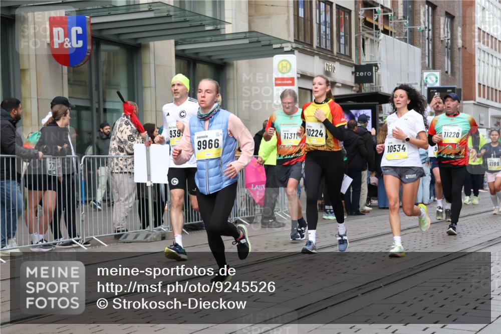 05.10.2025 - 20. swb-Marathon Bremen Strokosch-Dieckow http://msf.ph/oto/9245526 05.10.2025 10:50:37 Ziel 7733, 9199, 9251, 9256, 9277, 9287, 9399, 9416, 9425, 9630, 9658, 9663, 9715, 9742, 9888, 9894, 9966, 9969, 9975, 10029, 10043, 10206, 10224, 10226, 10227, 10254, 10279, 10378, 10479, 10534, 10669, 10689, 10698, 10743, 10932, 11061, 11220, 11279, 11311, 11391, 11543, 11573, 7733, 9199, 9251, 9256, 9277, 9287, 9399, 9416, 9425, 9630, 9658, 9663, 9715, 9742, 9888, 9894, 9966, 9969, 9975, 10029, 10043, 10206, 10224, 10226, 10227 meine-sportfotos.de