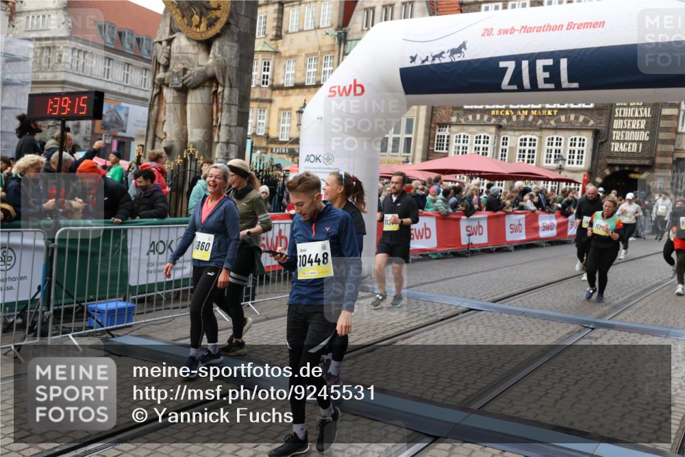 05.10.2025 - 20. swb-Marathon Bremen Yannick Fuchs http://msf.ph/oto/9245531 05.10.2025 11:10:04 Ziel 9288, 9410, 9685, 9760, 9972, 10435, 10448, 10515, 10827, 10860, 10885, 11219, 11381, 11405, 11486, 11748 meine-sportfotos.de