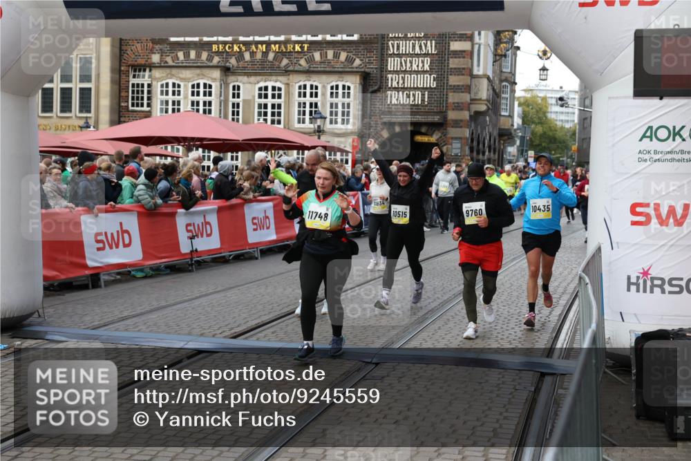 05.10.2025 - 20. swb-Marathon Bremen Yannick Fuchs http://msf.ph/oto/9245559 05.10.2025 11:10:05 Ziel 9288, 9410, 9685, 9760, 9972, 10435, 10448, 10515, 10827, 10860, 10885, 11219, 11381, 11405, 11486, 11634, 11748 meine-sportfotos.de