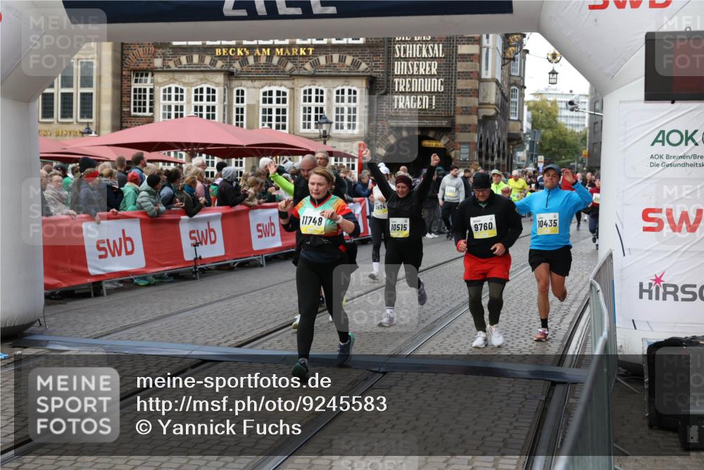 05.10.2025 - 20. swb-Marathon Bremen Yannick Fuchs http://msf.ph/oto/9245583 05.10.2025 11:10:05 Ziel 9288, 9410, 9685, 9760, 9972, 10435, 10448, 10515, 10827, 10860, 10885, 11219, 11381, 11405, 11486, 11634, 11748 meine-sportfotos.de
