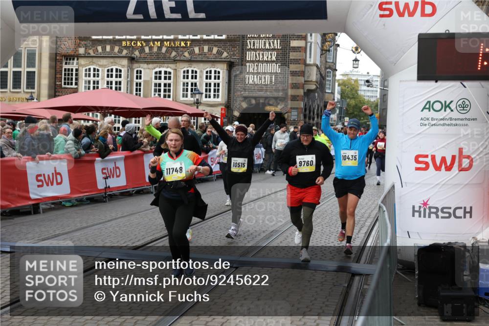 05.10.2025 - 20. swb-Marathon Bremen Yannick Fuchs http://msf.ph/oto/9245622 05.10.2025 11:10:06 Ziel 9288, 9410, 9685, 9760, 9972, 10435, 10448, 10515, 10659, 10827, 10860, 10885, 11219, 11381, 11405, 11634, 11748 meine-sportfotos.de