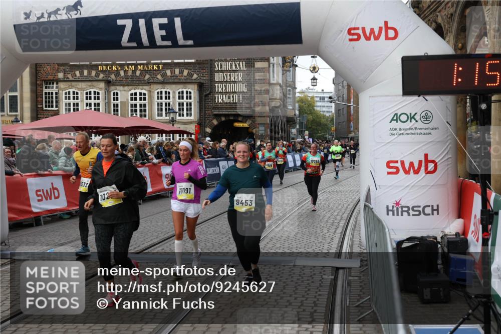 05.10.2025 - 20. swb-Marathon Bremen Yannick Fuchs http://msf.ph/oto/9245627 05.10.2025 11:11:44 Ziel 9453, 10058, 10264, 10320, 10333, 11030, 11191 meine-sportfotos.de