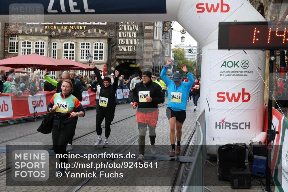 05.10.2025 - 20. swb-Marathon Bremen Yannick Fuchs http://msf.ph/oto/9245641 05.10.2025 11:10:06 Ziel 9288, 9410, 9685, 9760, 9972, 10435, 10448, 10515, 10659, 10827, 10860, 10885, 11219, 11381, 11405, 11634, 11748 meine-sportfotos.de