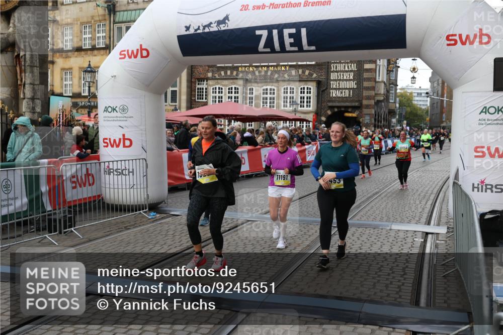 05.10.2025 - 20. swb-Marathon Bremen Yannick Fuchs http://msf.ph/oto/9245651 05.10.2025 11:11:44 Ziel 9453, 10058, 10264, 10320, 10333, 11030, 11191 meine-sportfotos.de