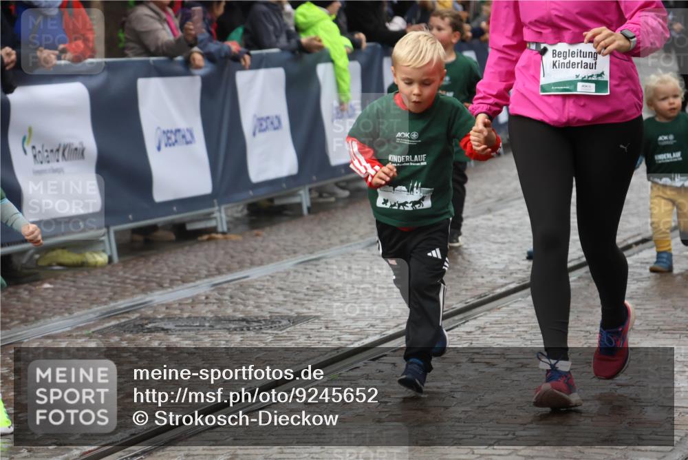05.10.2025 - 20. swb-Marathon Bremen Strokosch-Dieckow http://msf.ph/oto/9245652 05.10.2025 15:23:40 Ziel  meine-sportfotos.de