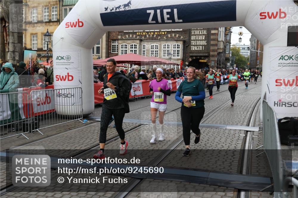 05.10.2025 - 20. swb-Marathon Bremen Yannick Fuchs http://msf.ph/oto/9245690 05.10.2025 11:11:45 Ziel 9453, 9999, 10058, 10264, 10320, 10333, 11030, 11172, 11191 meine-sportfotos.de