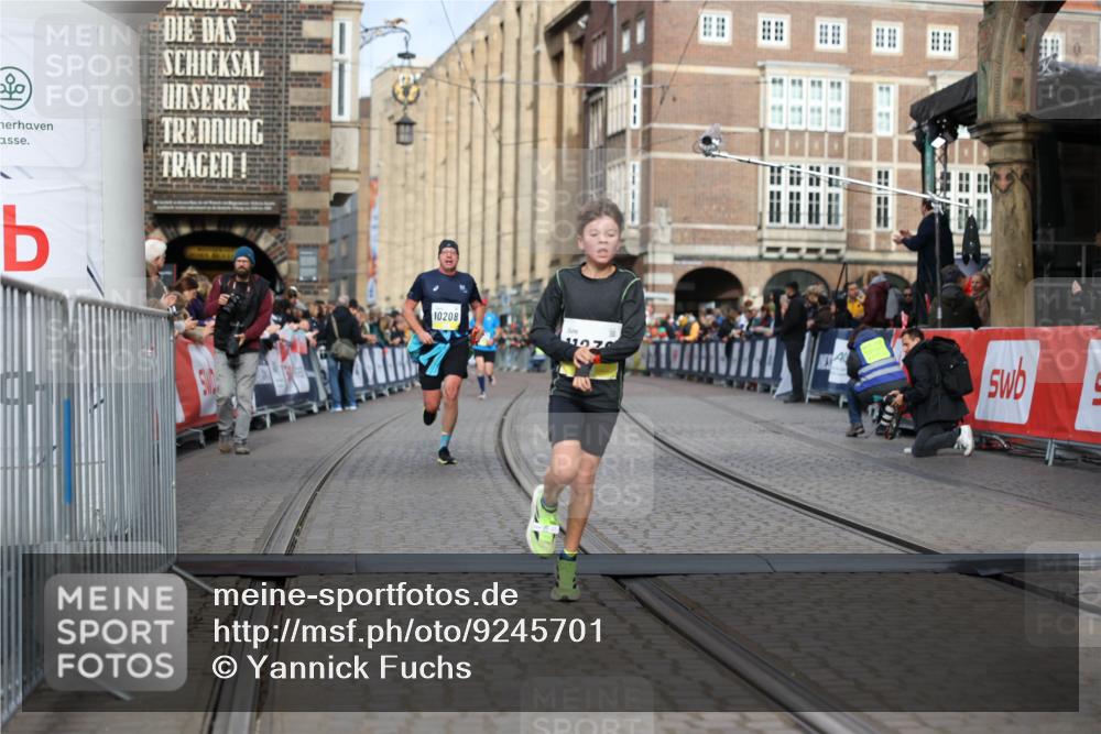 05.10.2025 - 20. swb-Marathon Bremen Yannick Fuchs http://msf.ph/oto/9245701 05.10.2025 10:42:30 Ziel 9700, 9775, 10208, 10375, 11230 meine-sportfotos.de