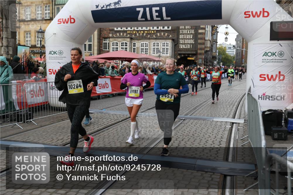 05.10.2025 - 20. swb-Marathon Bremen Yannick Fuchs http://msf.ph/oto/9245728 05.10.2025 11:11:45 Ziel 9453, 9999, 10058, 10264, 10320, 10333, 11030, 11172, 11191 meine-sportfotos.de
