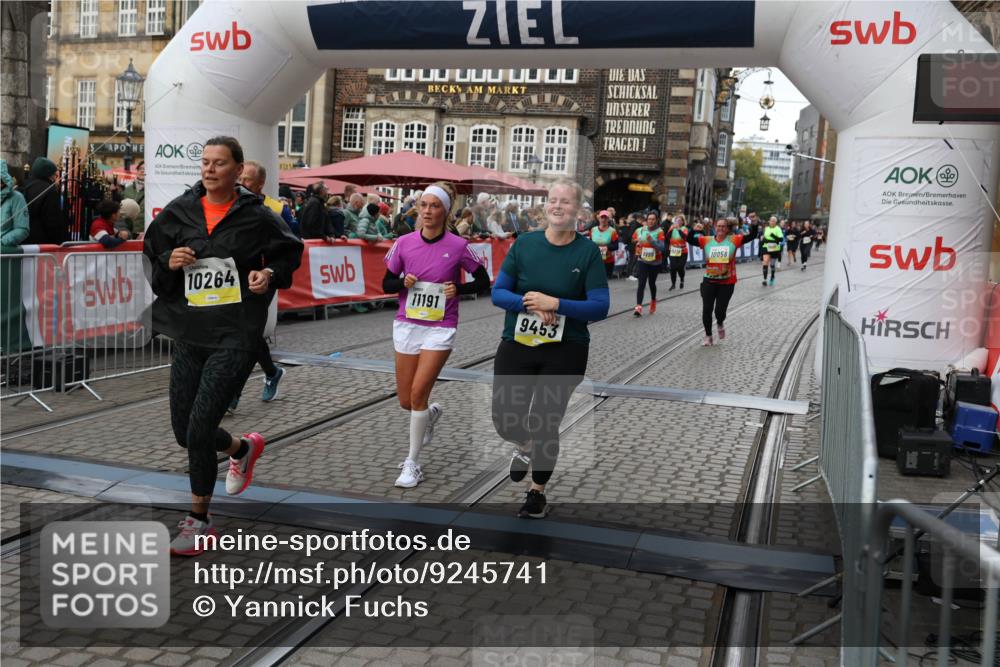 05.10.2025 - 20. swb-Marathon Bremen Yannick Fuchs http://msf.ph/oto/9245741 05.10.2025 11:11:45 Ziel 9453, 9999, 10058, 10264, 10320, 10333, 11030, 11172, 11191 meine-sportfotos.de