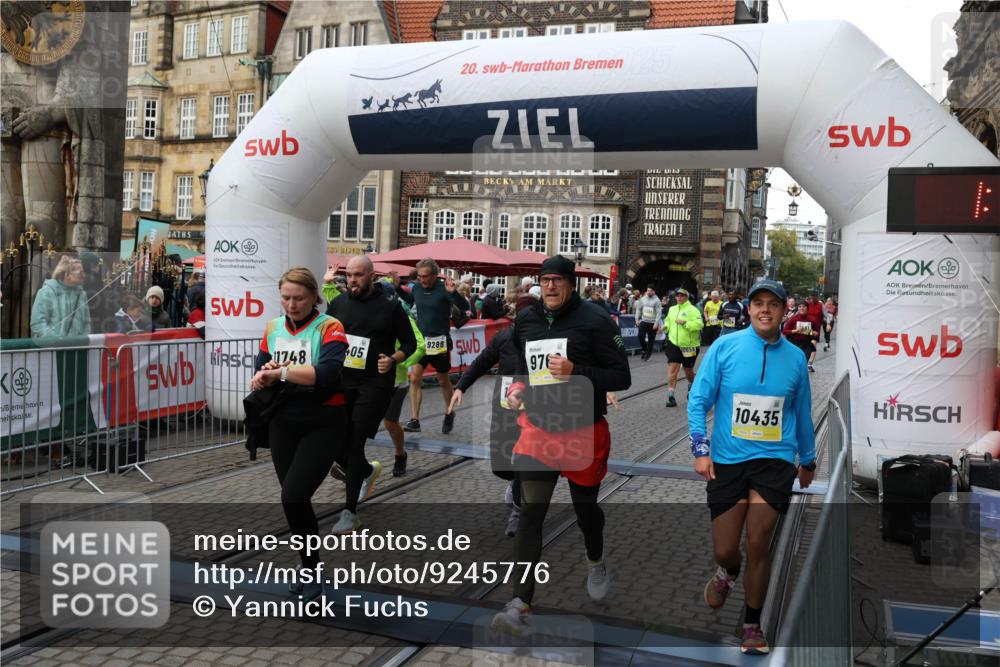 05.10.2025 - 20. swb-Marathon Bremen Yannick Fuchs http://msf.ph/oto/9245776 05.10.2025 11:10:07 Ziel 9288, 9410, 9561, 9685, 9760, 9972, 10435, 10448, 10515, 10659, 10860, 10885, 11381, 11405, 11634, 11748 meine-sportfotos.de