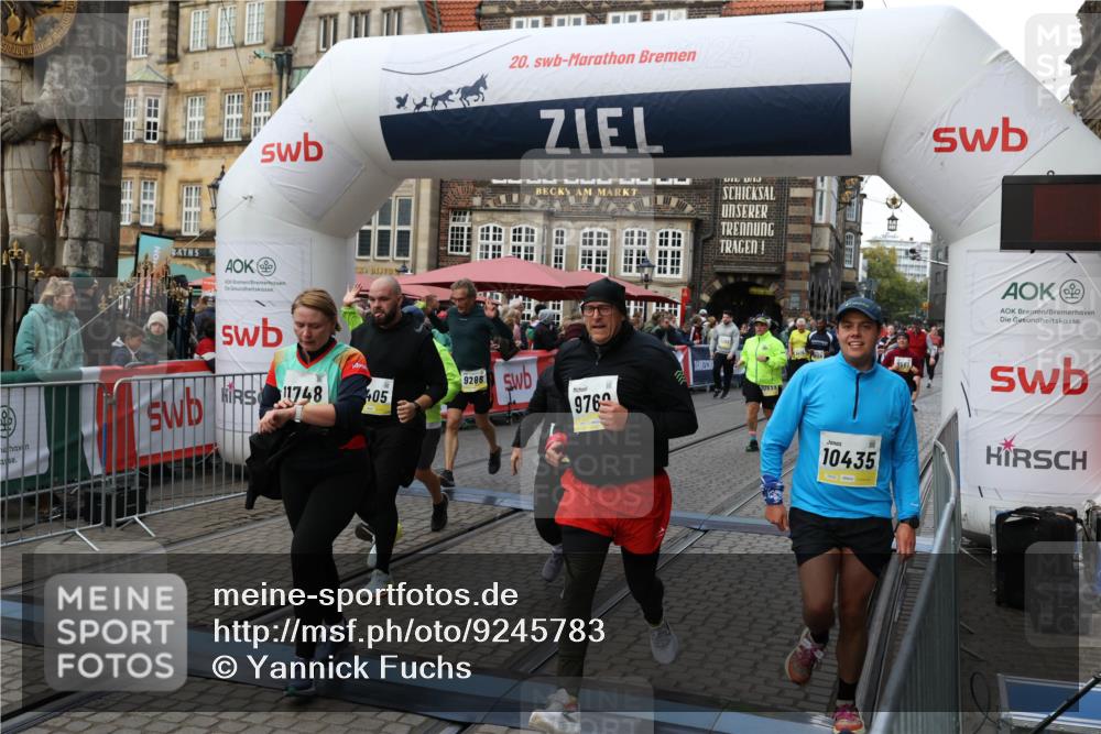 05.10.2025 - 20. swb-Marathon Bremen Yannick Fuchs http://msf.ph/oto/9245783 05.10.2025 11:10:07 Ziel 9288, 9410, 9561, 9685, 9760, 9972, 10435, 10448, 10515, 10659, 10860, 10885, 11381, 11405, 11634, 11748 meine-sportfotos.de