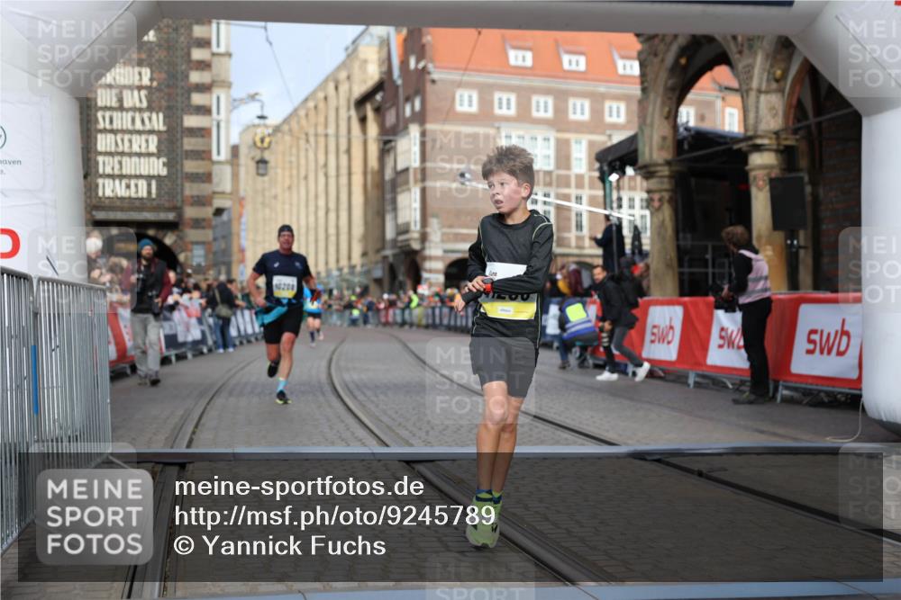 05.10.2025 - 20. swb-Marathon Bremen Yannick Fuchs http://msf.ph/oto/9245789 05.10.2025 10:42:31 Ziel 9700, 9775, 10208, 10375, 11230 meine-sportfotos.de