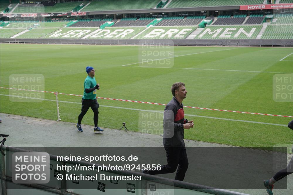 05.10.2025 - 20. swb-Marathon Bremen Michael Burmester http://msf.ph/oto/9245856 05.10.2025 10:37:41 Laufen im Stadion 7621, 7776, 9237, 9246, 9305, 9360, 9363, 9365, 9381, 9426, 9448, 9486, 9531, 9532, 9536, 9600, 9603, 9642, 9748, 9802, 9839, 9841, 9893, 9979, 10056, 10067, 10098, 10158, 10194, 10265, 10271, 10274, 10290, 10291, 10301, 10345, 10370, 10471, 10477, 10508, 10510, 10518, 10562, 10571, 10611, 10615, 10713, 10771, 10777, 10821, 10826, 10829, 10837, 10872, 10876, 10995, 11001, 11050, 11121, 11124, 11150, 11162, 11183, 11184, 11223, 11251, 11415, 9177, 9208 meine-sportfotos.de