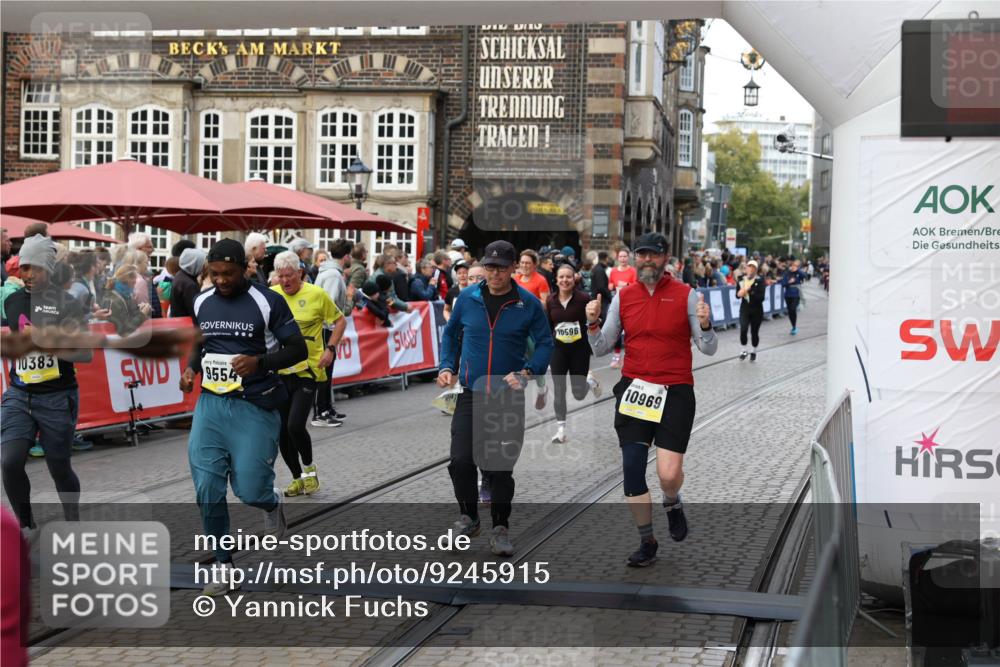 05.10.2025 - 20. swb-Marathon Bremen Yannick Fuchs http://msf.ph/oto/9245915 05.10.2025 11:10:12 Ziel 7799, 9288, 9470, 9476, 9554, 9561, 9760, 10383, 10435, 10515, 10596, 10659, 10885, 10969, 11401, 11405, 11536, 11634, 11748 meine-sportfotos.de