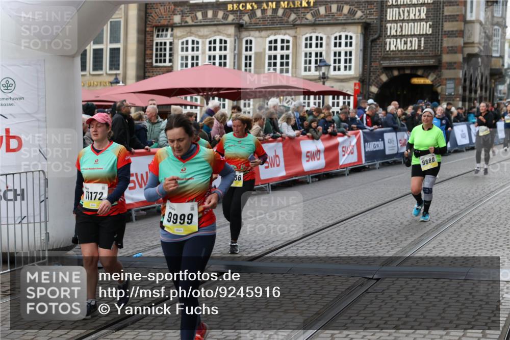 05.10.2025 - 20. swb-Marathon Bremen Yannick Fuchs http://msf.ph/oto/9245916 05.10.2025 11:11:51 Ziel 9680, 9999, 10058, 10235, 10236, 10333, 11172 meine-sportfotos.de